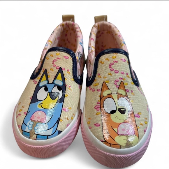Bluey and Bingo canvas slip on shoes and sandals bundle - Picture 3 of 8